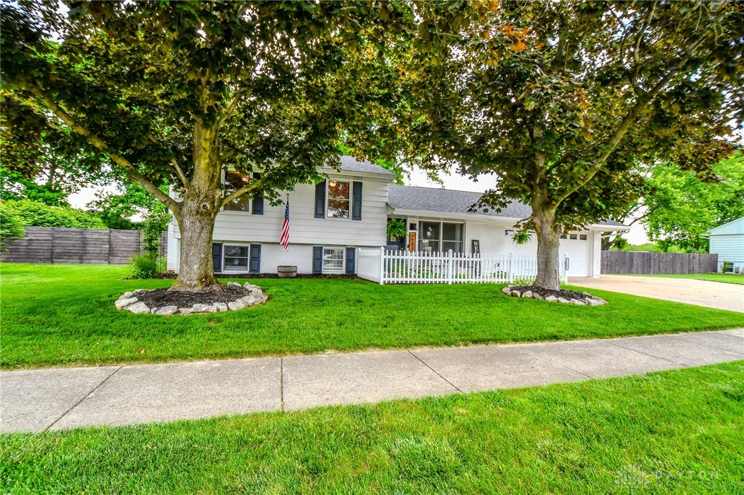 1137 Edgebrook Avenue, New Carlisle, Ohio image 30