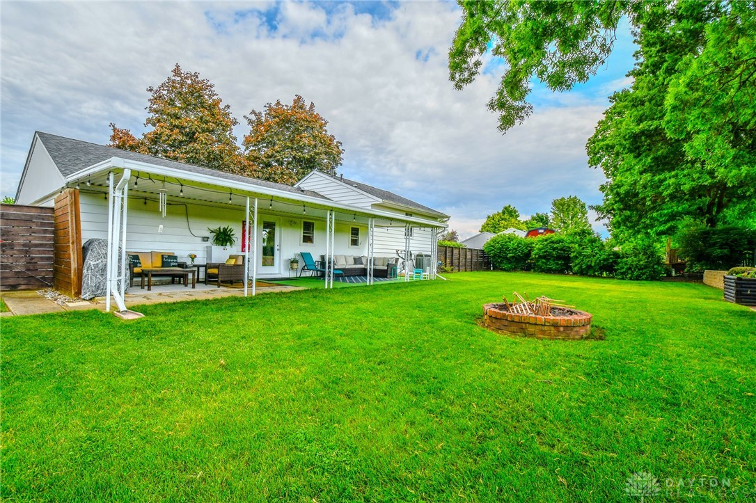 1137 Edgebrook Avenue, New Carlisle, Ohio image 3