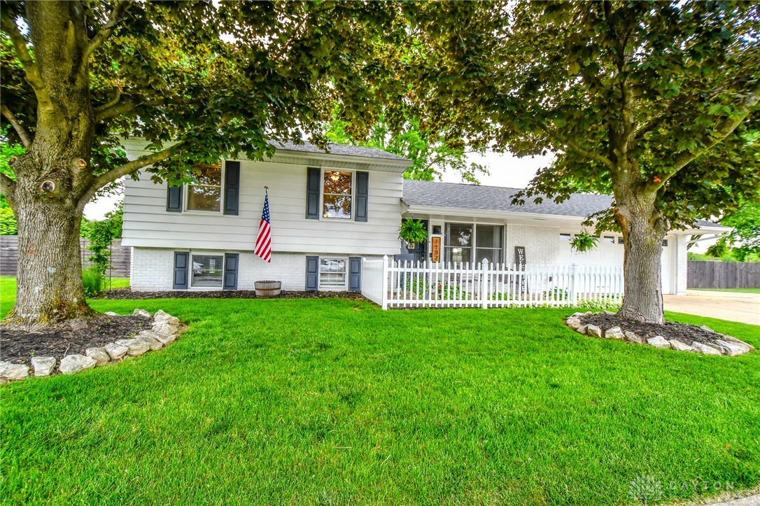 1137 Edgebrook Avenue, New Carlisle, Ohio image 31