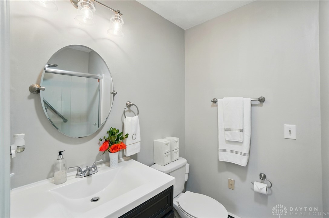 27 Spirea Drive, Oakwood, Ohio image 16