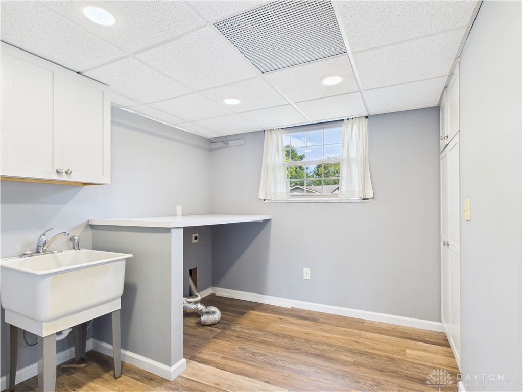 Centerville, Ohio 45459, United States, 4 Bedrooms Bedrooms, ,3 BathroomsBathrooms,Residential,Pending,213873