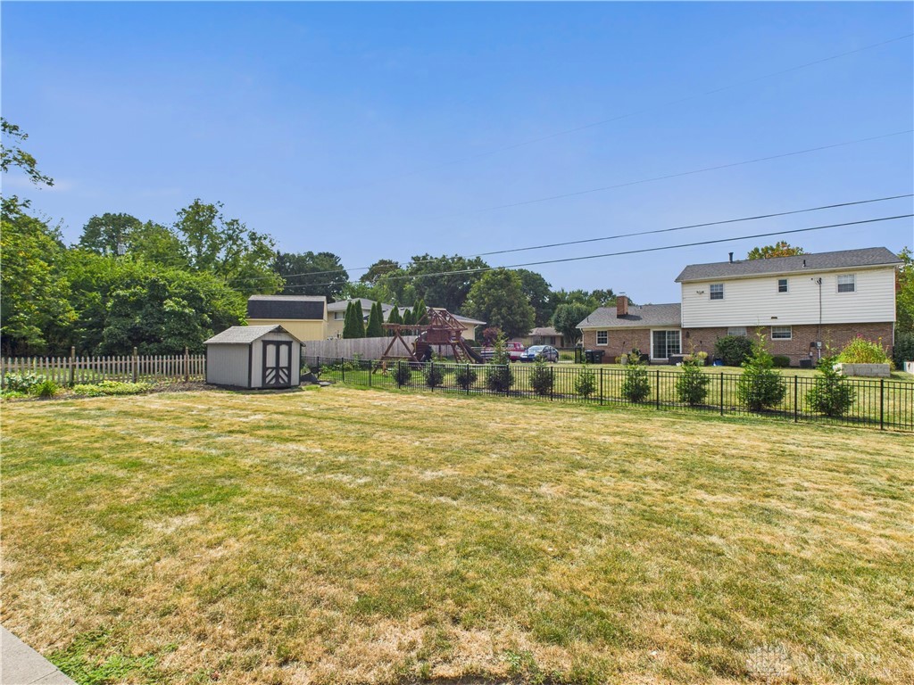 Centerville, Ohio 45459, United States, 4 Bedrooms Bedrooms, ,3 BathroomsBathrooms,Residential,Pending,213873