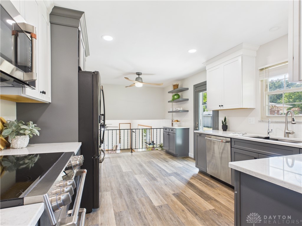 Centerville, Ohio 45459, United States, 4 Bedrooms Bedrooms, ,3 BathroomsBathrooms,Residential,Pending,213873