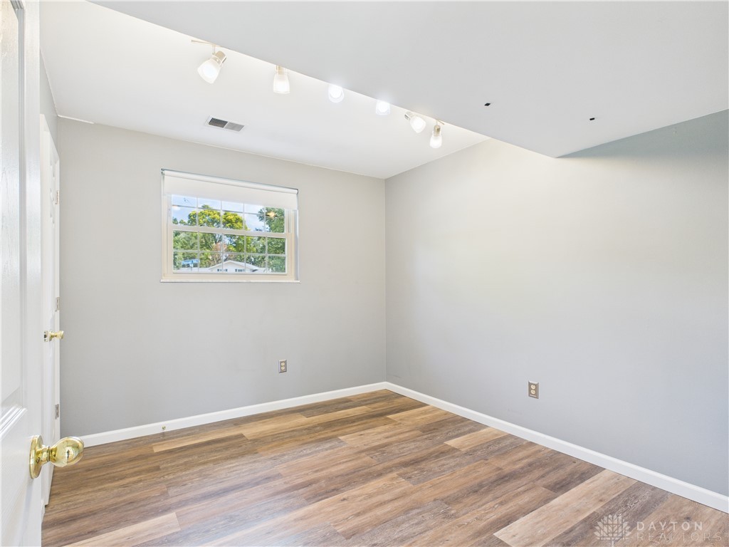 Centerville, Ohio 45459, United States, 4 Bedrooms Bedrooms, ,3 BathroomsBathrooms,Residential,Pending,213873