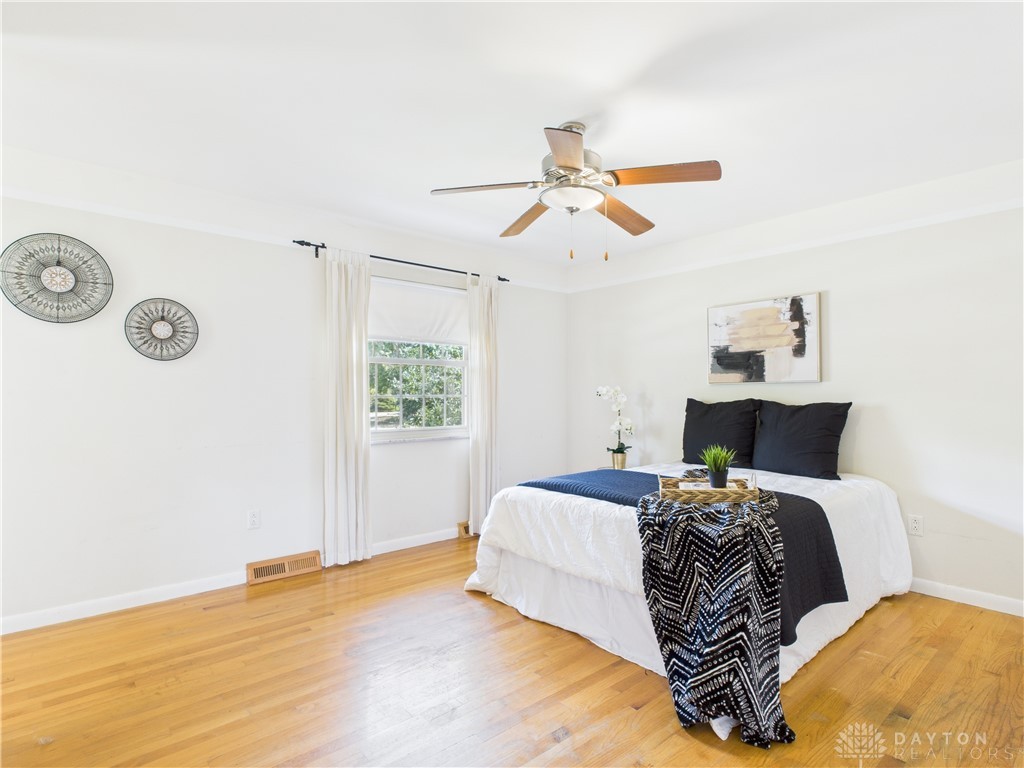 Centerville, Ohio 45459, United States, 4 Bedrooms Bedrooms, ,3 BathroomsBathrooms,Residential,Pending,213873