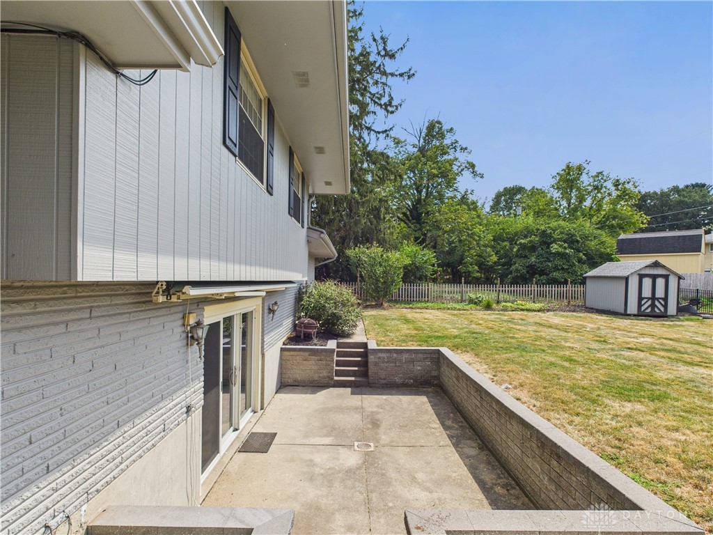 Centerville, Ohio 45459, United States, 4 Bedrooms Bedrooms, ,3 BathroomsBathrooms,Residential,Pending,213873