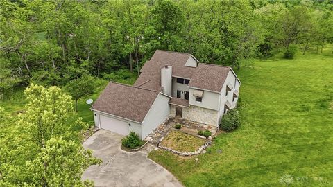 Homes For Sale - 4852 Eck Road<br/> Middletown, OH 45042