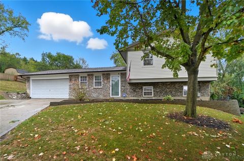 Photo of 838 Maid Marion Court, Miamisburg, OH 45342 (MLS # 945695) Photo of 838 Maid Marion Court, Miamisburg, OH 45342 (MLS # 945695)