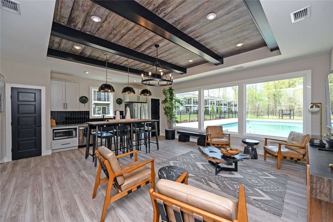 5881 Parkview Lane 201