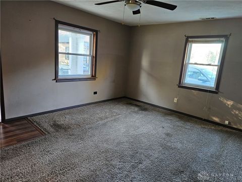 Tiny photo for 11 S Sycamore Street, Jamestown Vlg, OH 45335 (MLS # 946196)