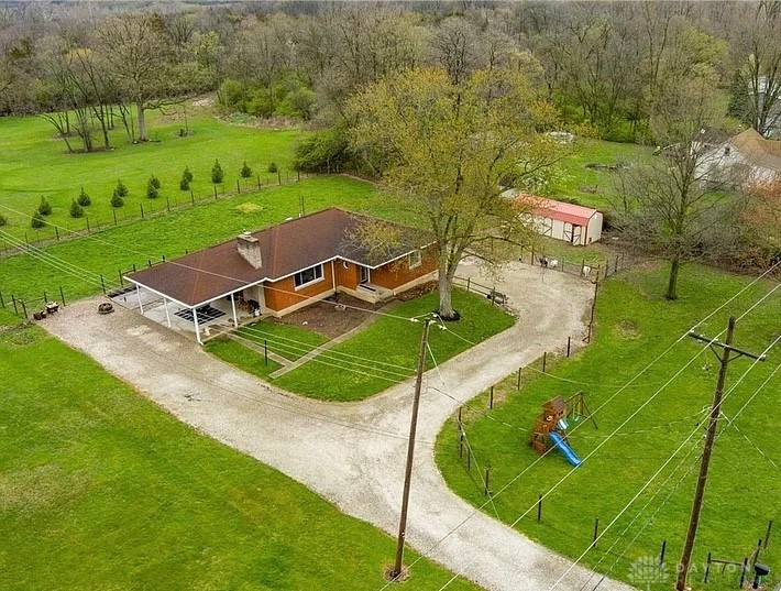6933 Manning Road, Miamisburg, Ohio image 14