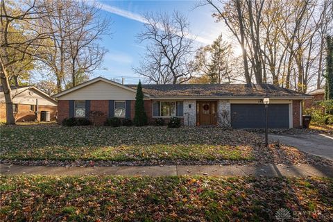 Photo of 2308 Westlawn Drive, Kettering, OH 45440 (MLS # 947842)