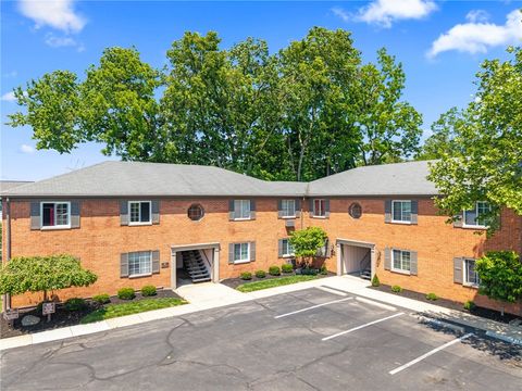 Photo of 5375 Dunmore Drive, West Carrollton, OH 45449 (MLS # 959652)