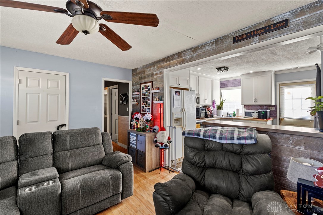 814 Roxana Drive, Vandalia, Ohio image 4