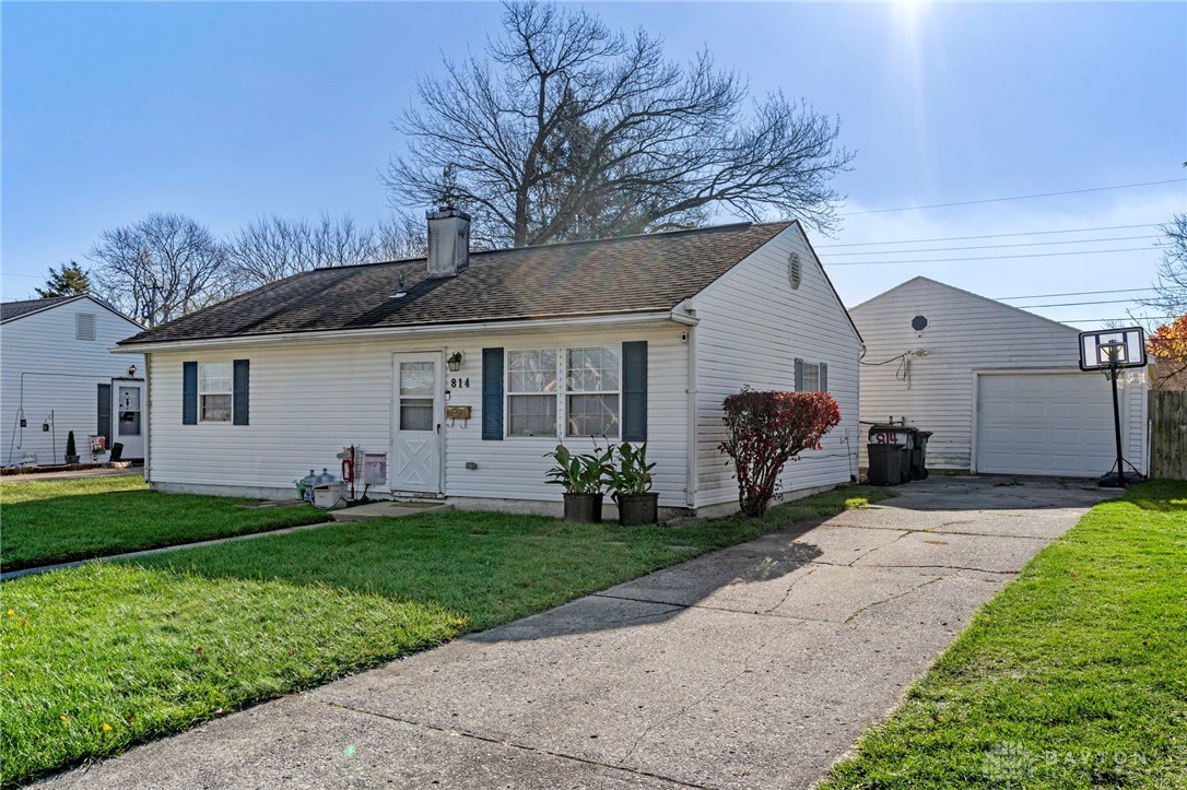 814 Roxana Drive, Vandalia, Ohio image 3