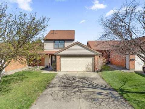 Homes For Sale - 3114 Cymar Drive<br/> Beavercreek, OH 45434