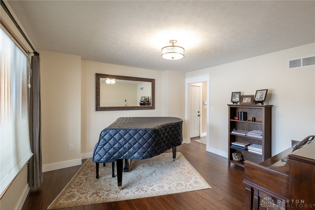 774 Autumn Leaf Drive, Beavercreek, Ohio image 3
