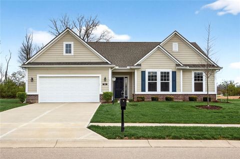 Photo of 961 Reeder Circle, Centerville, OH 45458 (MLS # 955485)