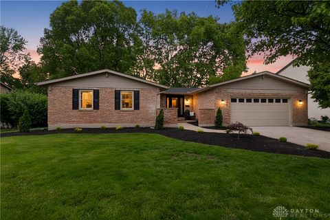 Photo of 199 Finsbury Lane, Troy, OH 45373 (MLS # 959362)