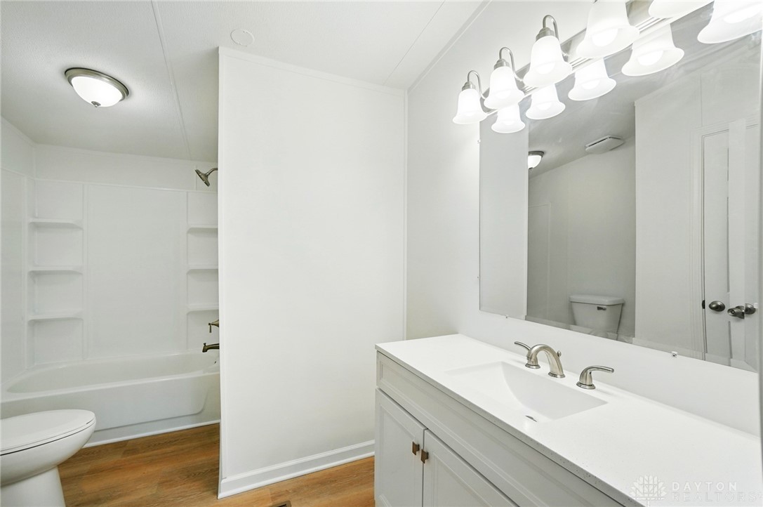 665 Diamond Loop, Middletown, Ohio image 24