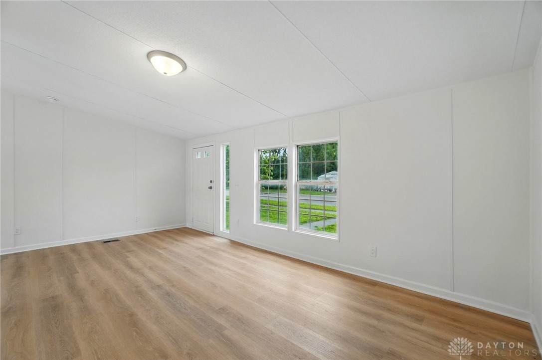 665 Diamond Loop, Middletown, Ohio image 3