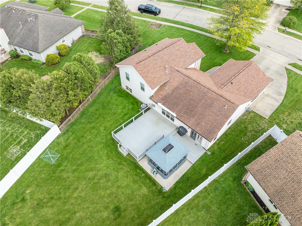 7916 Kings Ridge Circle, Fairborn, Ohio image 47