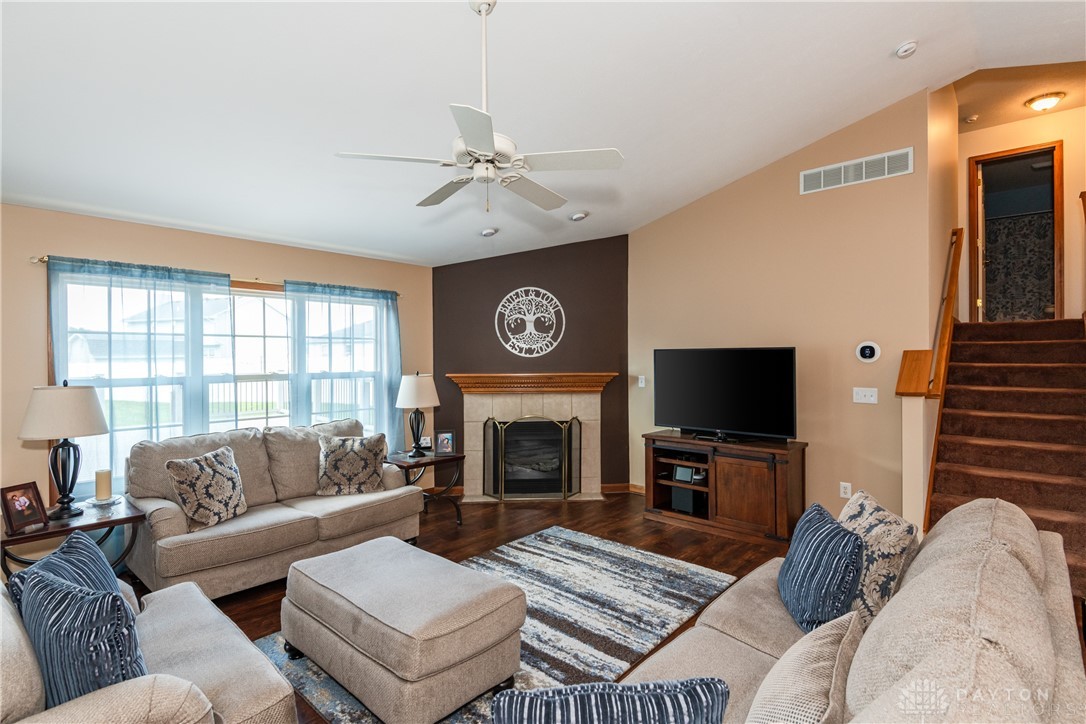 7916 Kings Ridge Circle, Fairborn, Ohio image 9