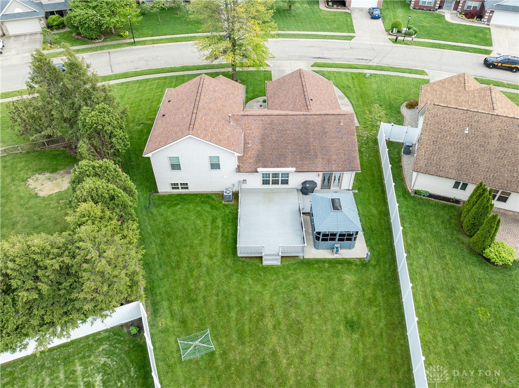 7916 Kings Ridge Circle, Fairborn, Ohio image 46