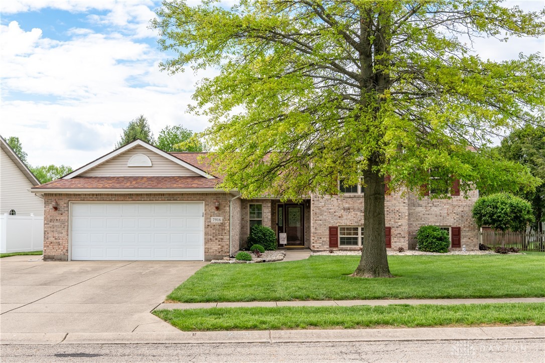 7916 Kings Ridge Circle, Fairborn, Ohio image 4