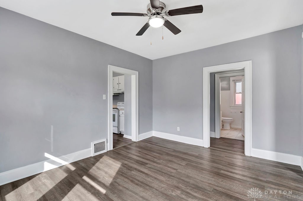 305 N E Street, Hamilton, Ohio image 11