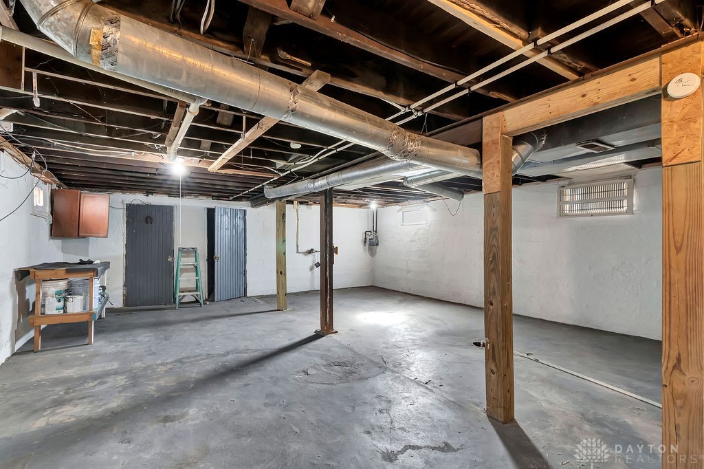 305 N E Street, Hamilton, Ohio image 30