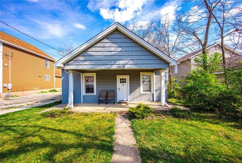 Photo of 310 W Sycamore Street, Oxford, OH 45056 (MLS # 956367)