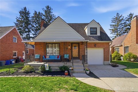 Homes For Sale - 342 Wisteria Drive<br/> Montgomery County, Oakwood, OH 45419