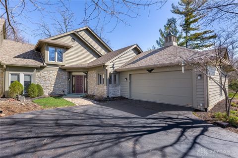 Photo of 889 Lincoln Woods Court, Kettering, OH 45429 (MLS # 953678)