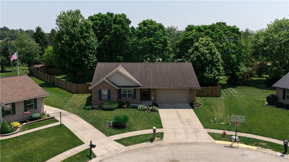 3903 Harris Lane, Springfield, Ohio image 3
