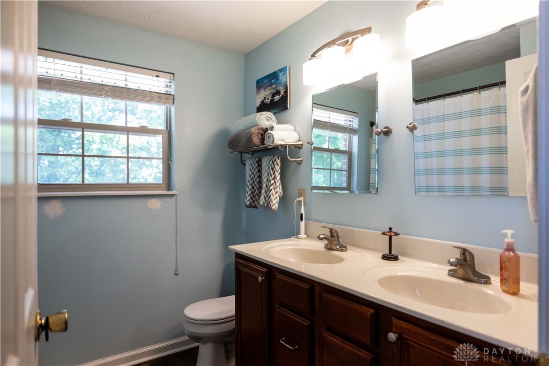 3903 Harris Lane, Springfield, Ohio image 15