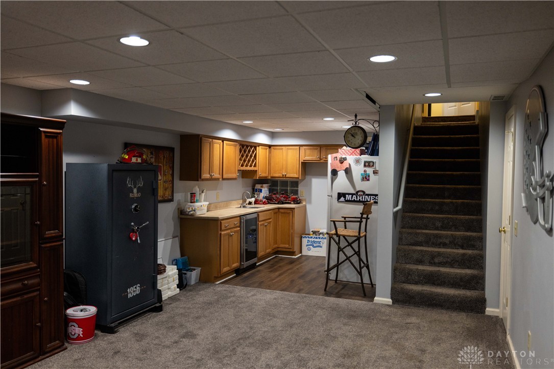3903 Harris Lane, Springfield, Ohio image 24