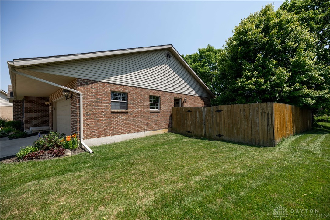 3903 Harris Lane, Springfield, Ohio image 41