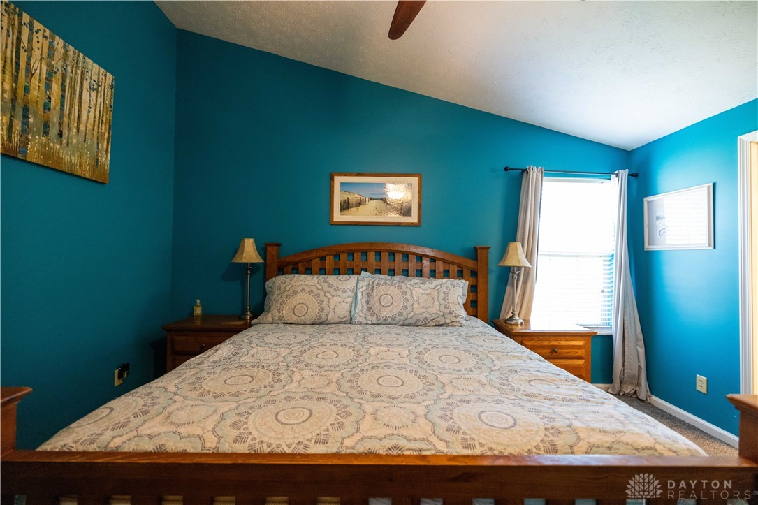 3903 Harris Lane, Springfield, Ohio image 13