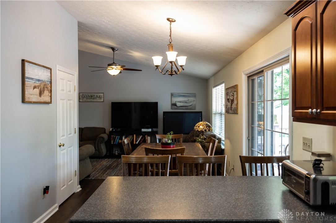 3903 Harris Lane, Springfield, Ohio image 11