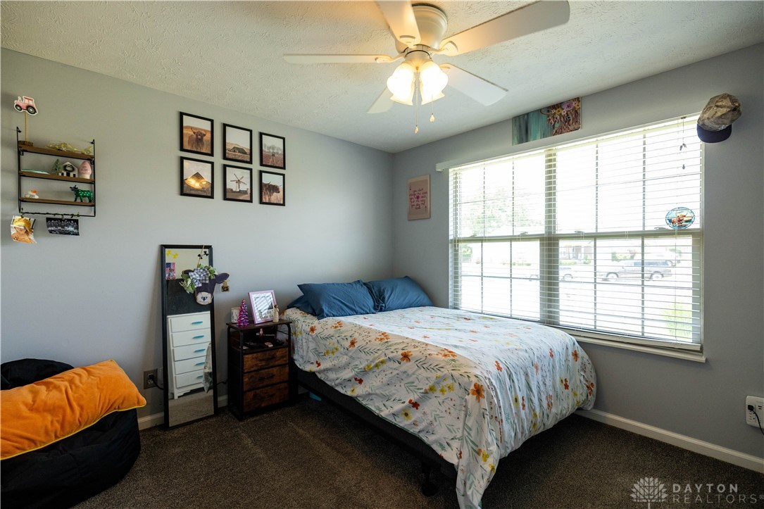3903 Harris Lane, Springfield, Ohio image 17