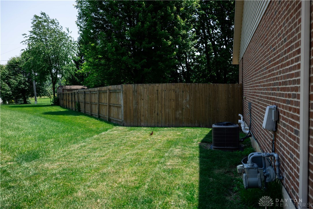 3903 Harris Lane, Springfield, Ohio image 40