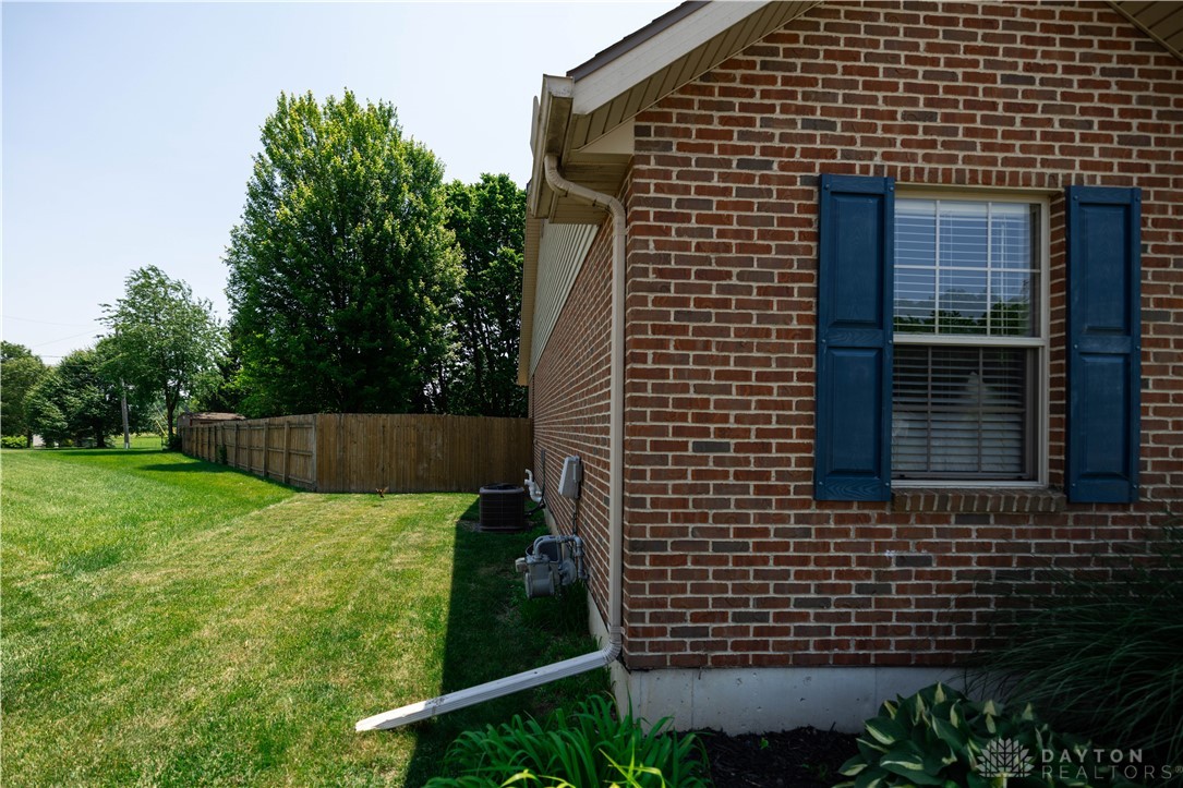 3903 Harris Lane, Springfield, Ohio image 39