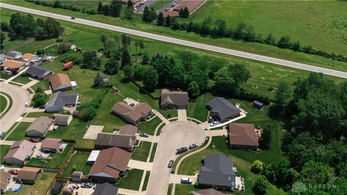 3903 Harris Lane, Springfield, Ohio image 44