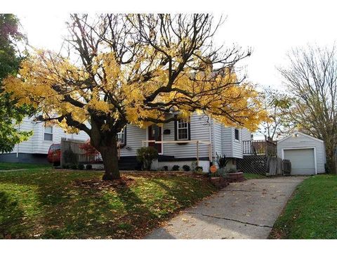 Photo of 2308 Hill Avenue, Middletown, OH 45044 (MLS # 954770)