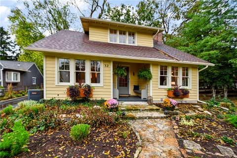 Photo of 32 W Peach Orchard Road, Oakwood, OH 45419 (MLS # 971537)