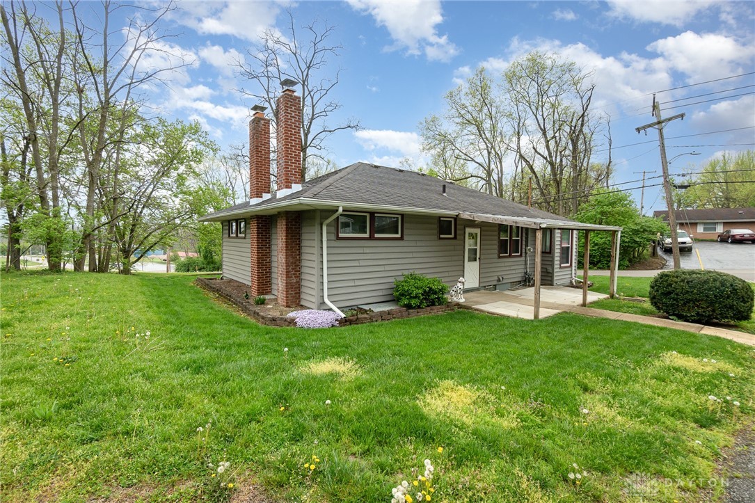216 E Clay Street, Lewisburg, Ohio image 5