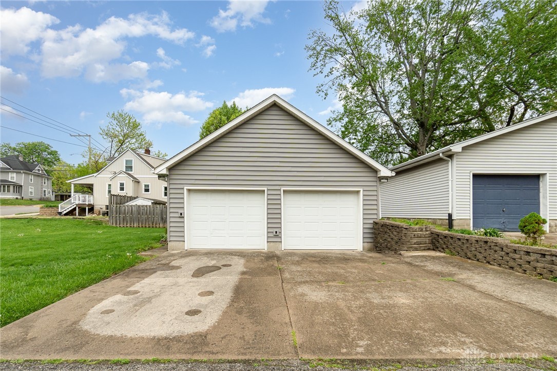 216 E Clay Street, Lewisburg, Ohio image 8