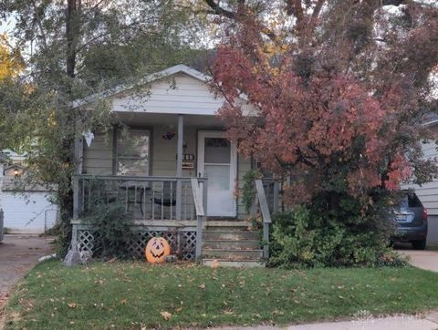 Photo of 4032 Woodcliffe Avenue, Dayton, OH 45420 (MLS # 948480)