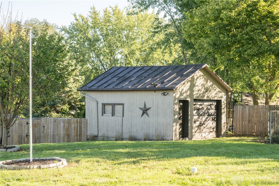 203 4th Street, Lewisburg, Ohio image 42